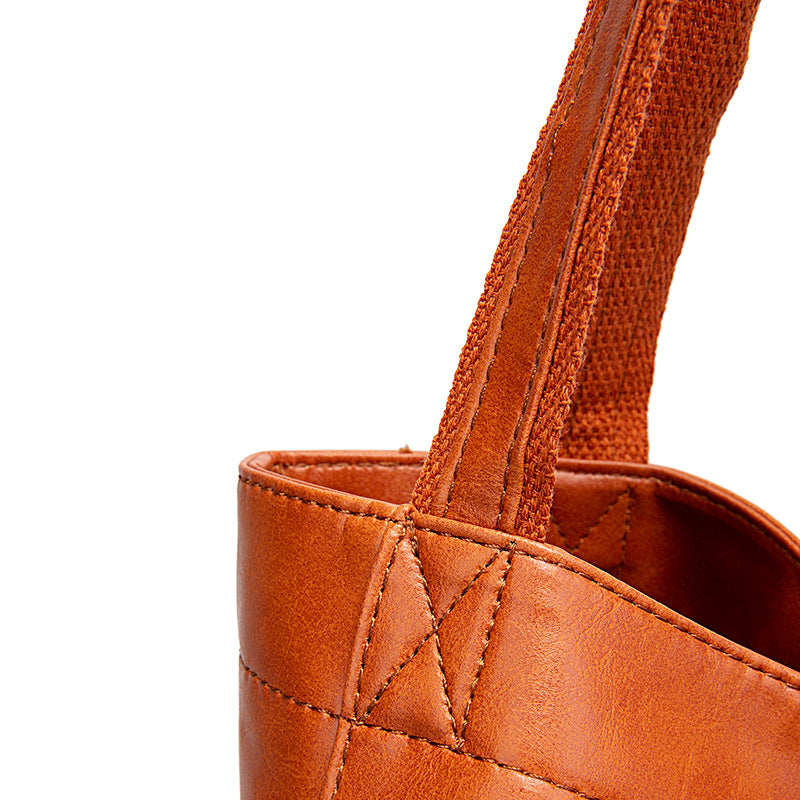 Vintage PU Leather Tote Bag - Stylish and Spacious Everyday Shoulder Bag (darker brown)