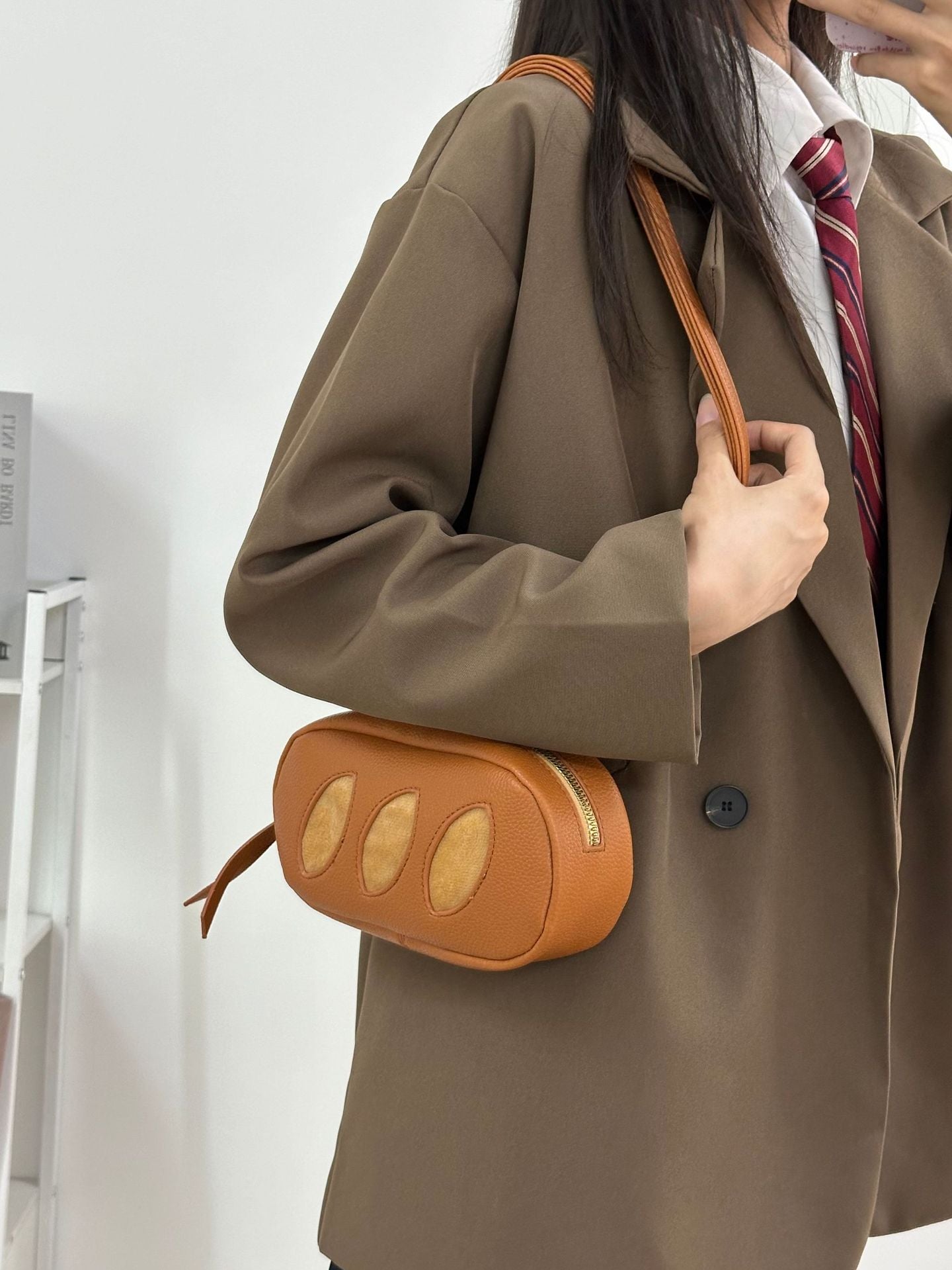 Creative Cute Baguette Crossbody Bag ��� Unique Bread Design, Fashionable Shoulder Bag for Daily Use