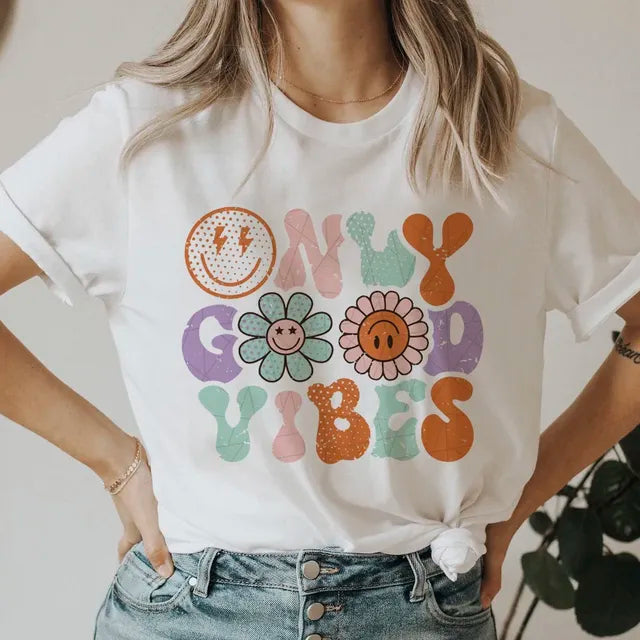 Women's 90s Graphic Smile Letter T Shirt