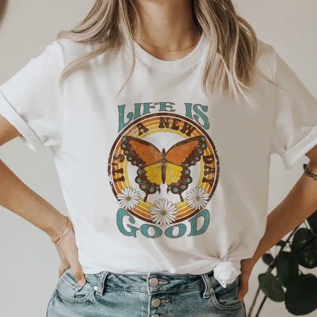 Women's 90s Graphic Smile Letter T Shirt