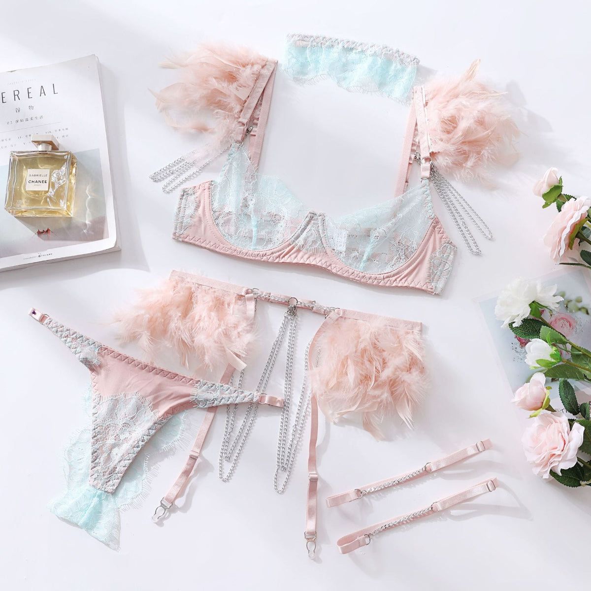 House Of Dasein Feather Lace Chain Bra Set Peach L Women's Lingerie House of Dasein Main image