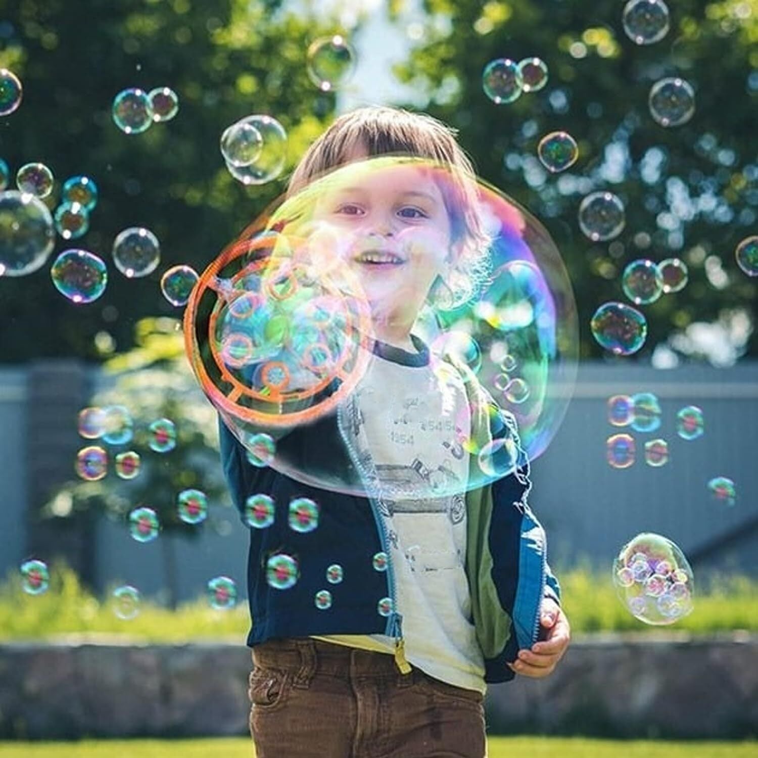 Red gift Bubble Gun Automatic Bazooka Soap Water Bubble Machine Toy Electric Fan kid Secondary image