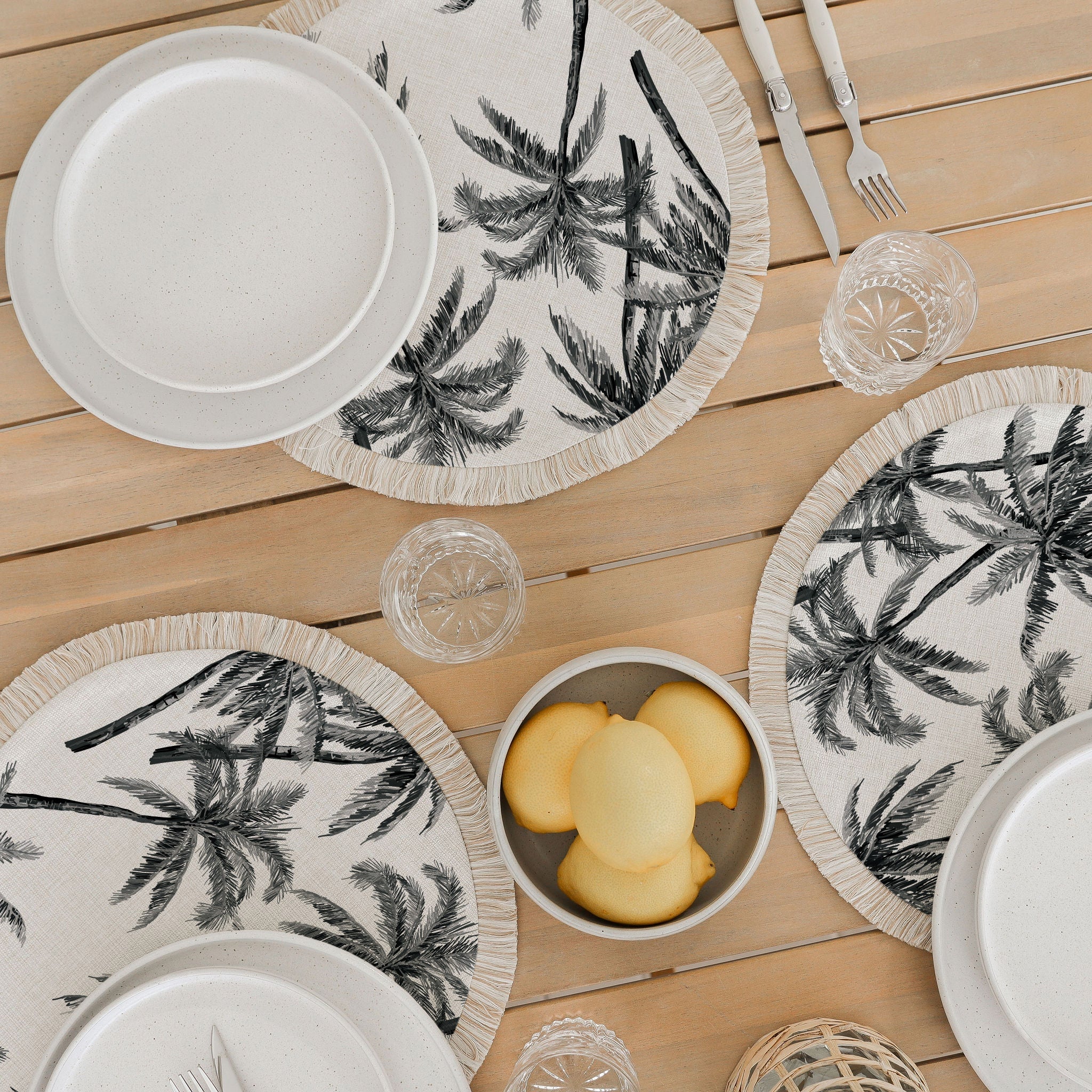 Round Placemat-Castaway-40cm Secondary image