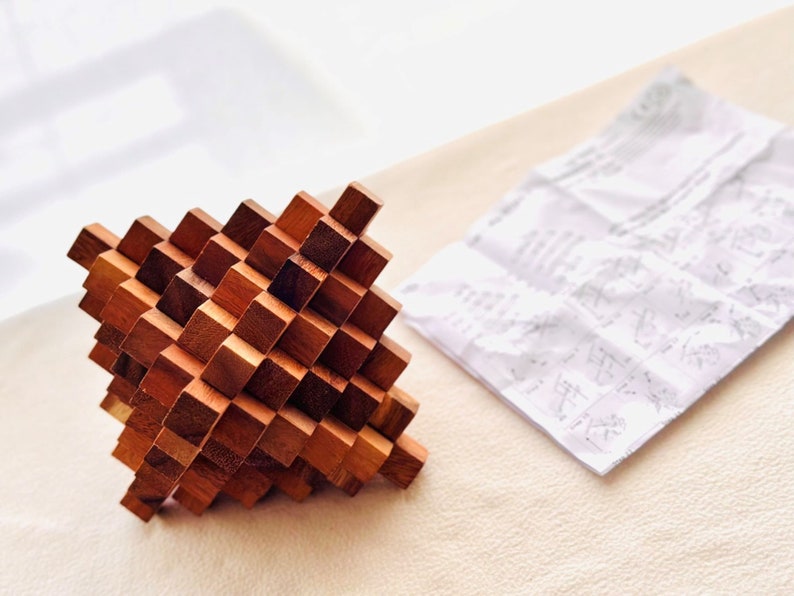 Japanese Interlocking Ladder Puzzle Main image