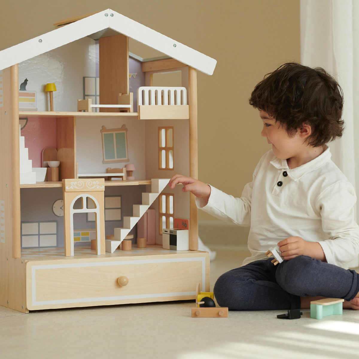 Classic World Happy Villa Dollhouse Secondary image