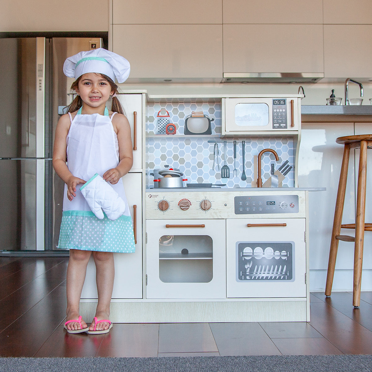 Classic World Superior Kitchen Main image