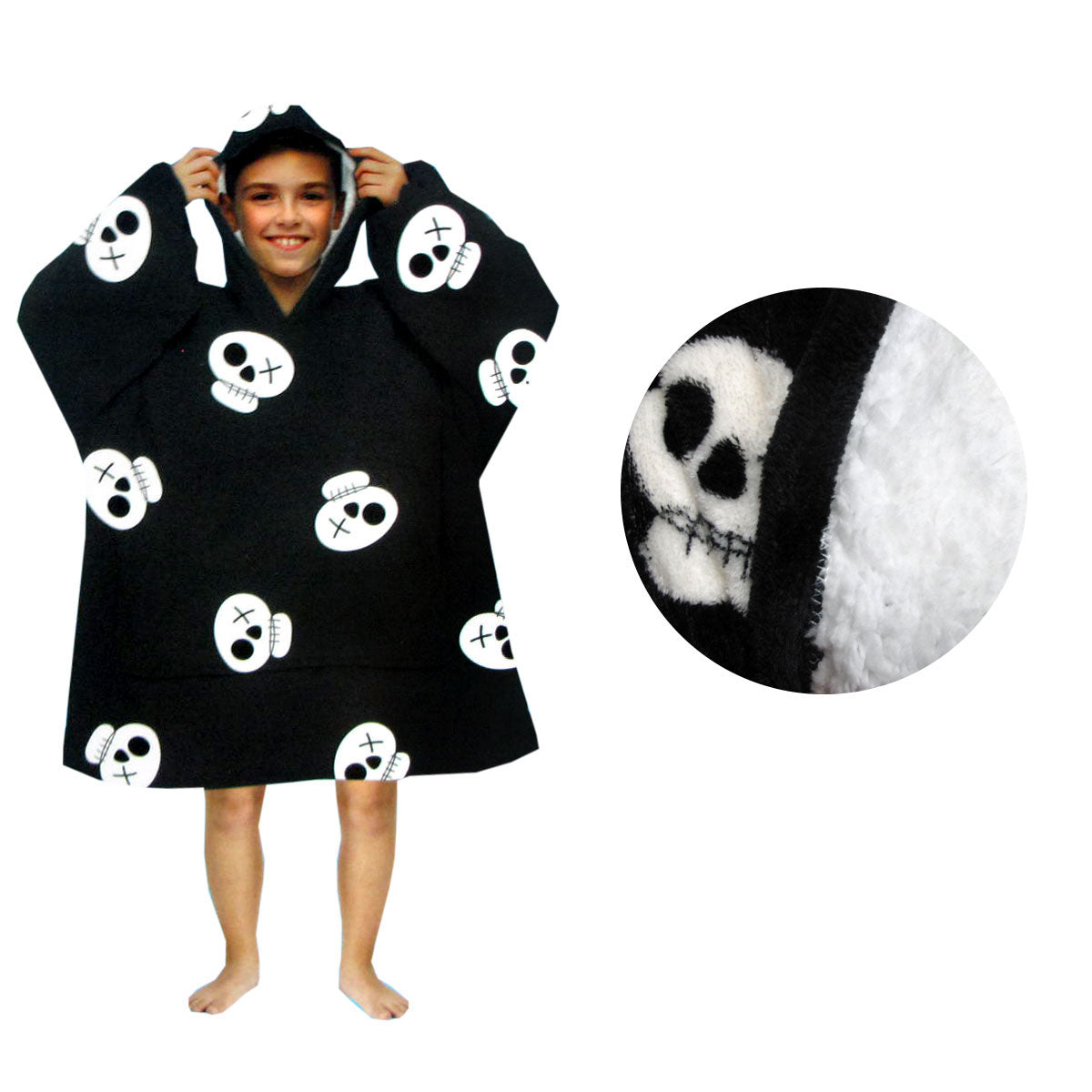 Blanket Hoodie with Sherpa Reverse Black Pirate Skulls Main image
