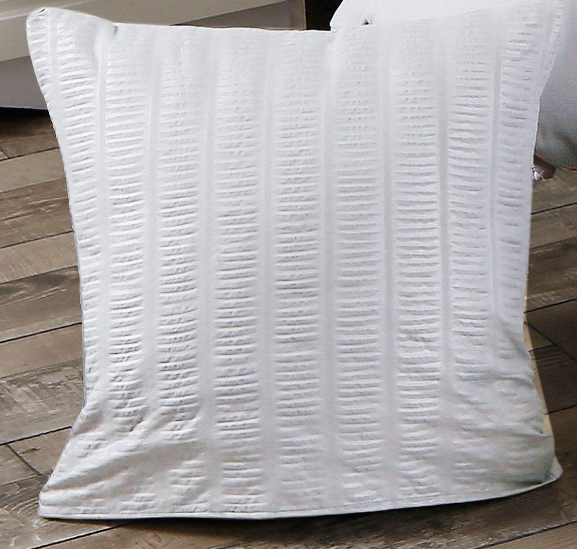 1000TC Premium Ultra Soft Seersucker Cushion Covers - 2 Pack - White Secondary image