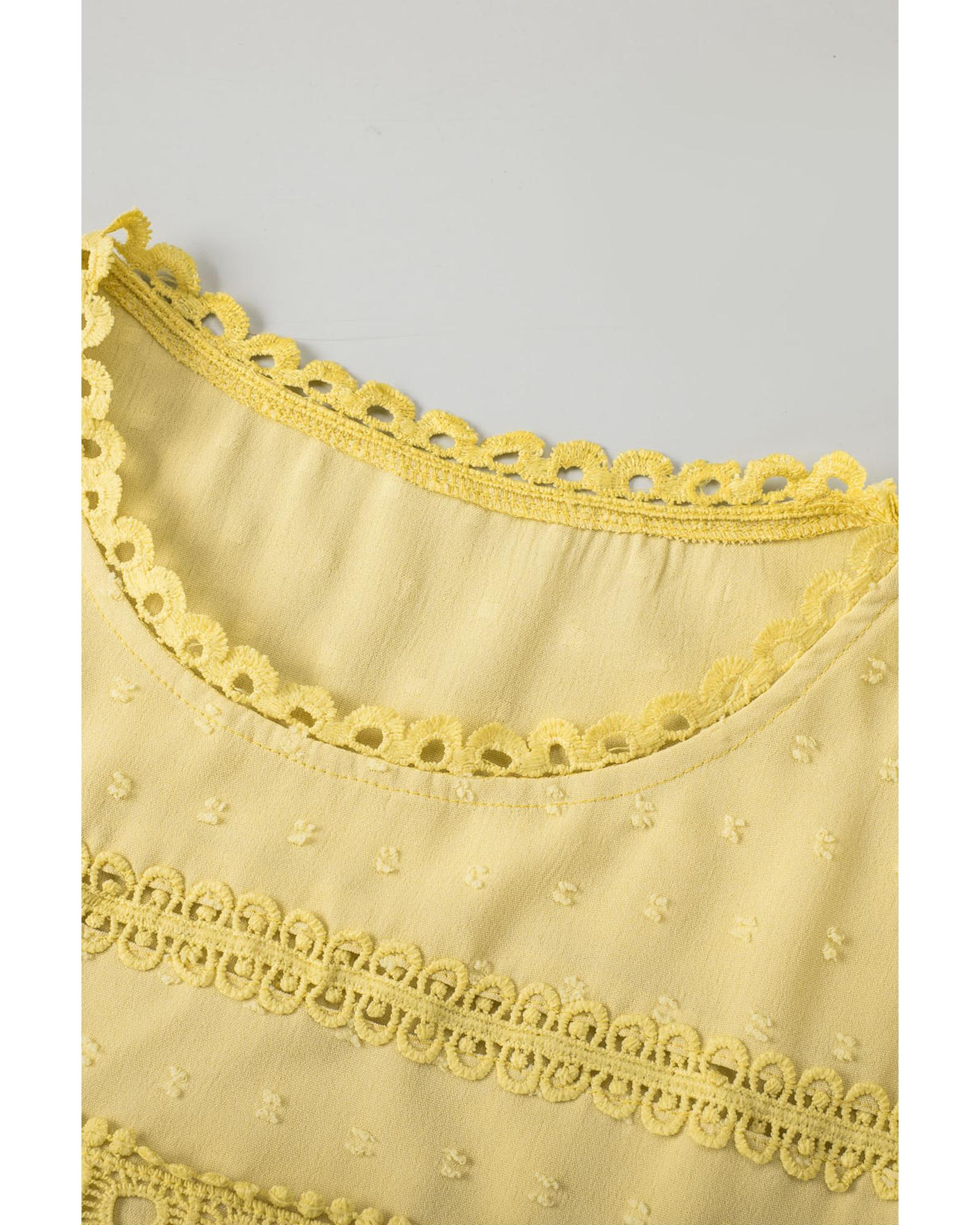 Azura Exchange Lace Splicing Short Sleeve Top - S Secondary image