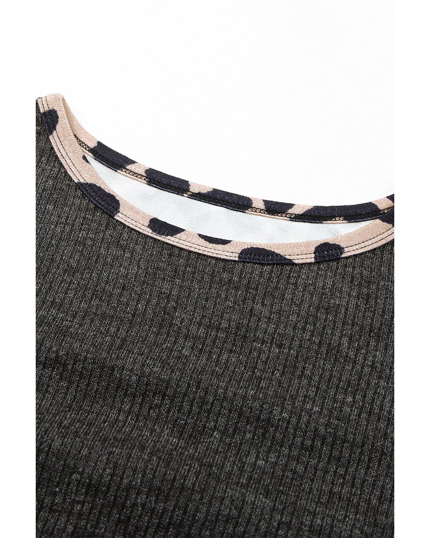 Azura Exchange Leopard Contrast Trim Knit Top - M