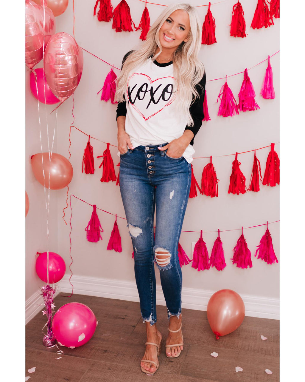 Azura Exchange Heart Graphic Contrast Sleeve Tee - M