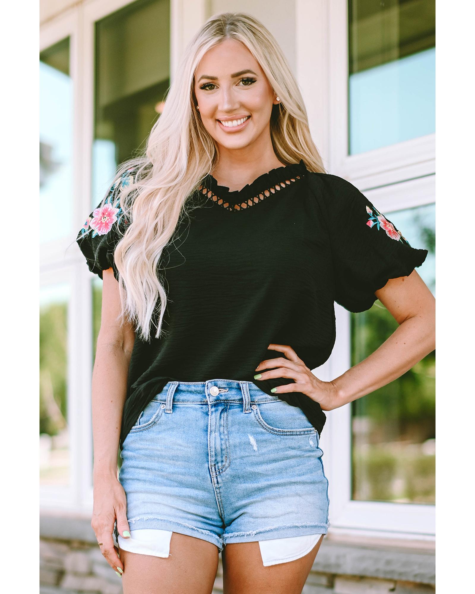 Azura Exchange Embroidered Bubble Sleeve Frill V Neck Top - M Main image