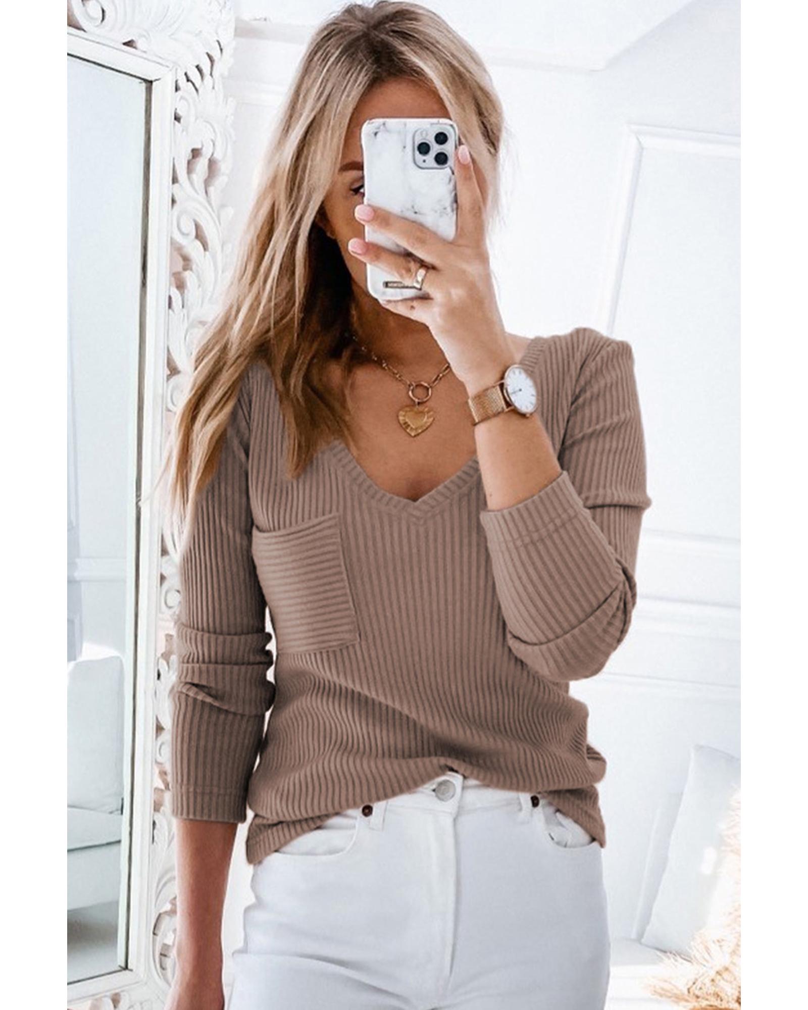 Azura Exchange Ribbed Knit Patched V Neck Top - M Secondary image