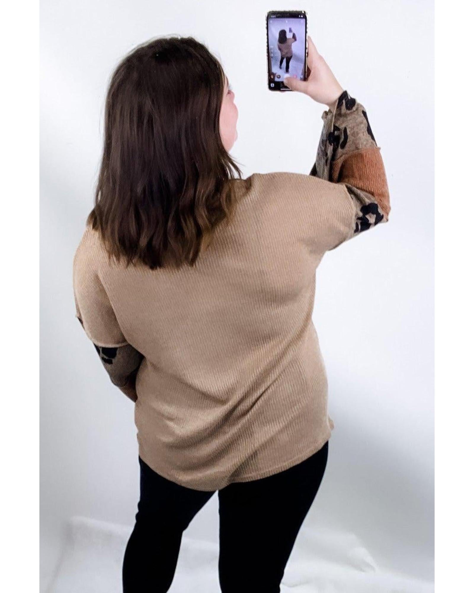 Azura Exchange Leopard Colorblock Patchwork Knit Top - M Secondary image