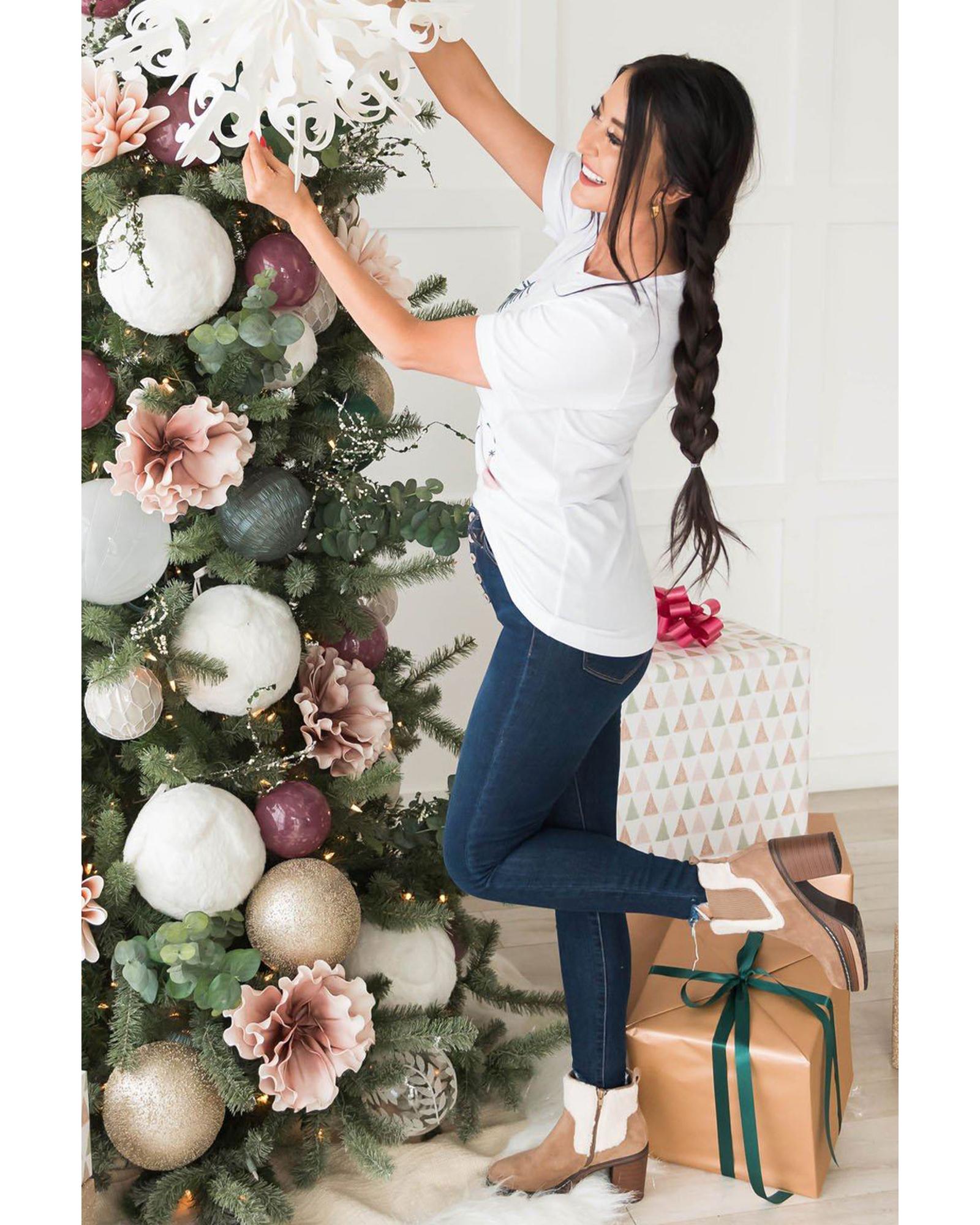 Azura Exchange Christmas Tree Graphic Tee - XL Secondary image