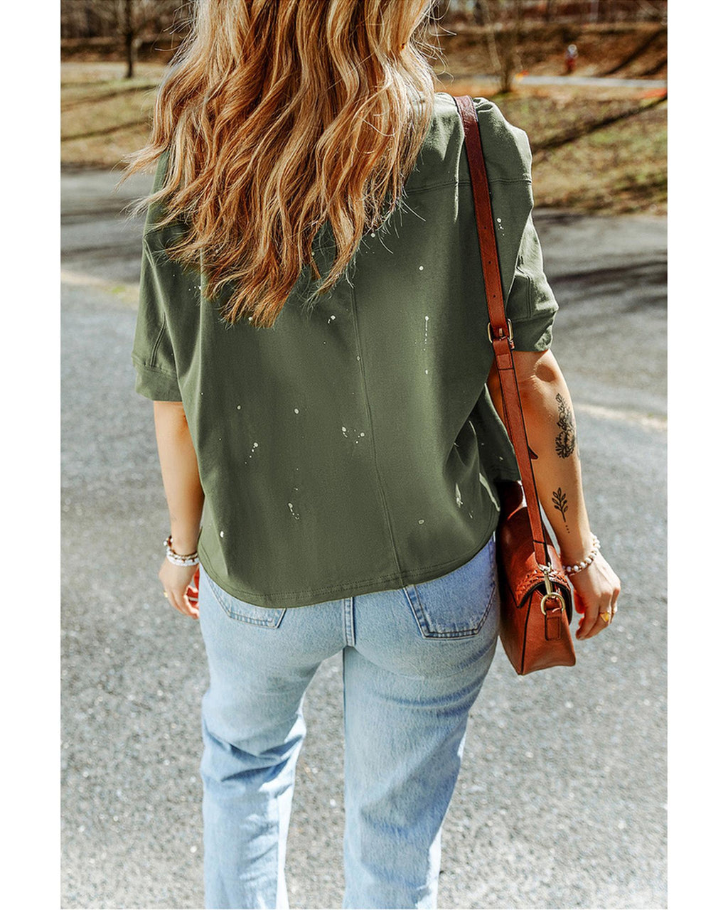Azura Exchange Bleached Distressed Asymmetric Hem Top - M