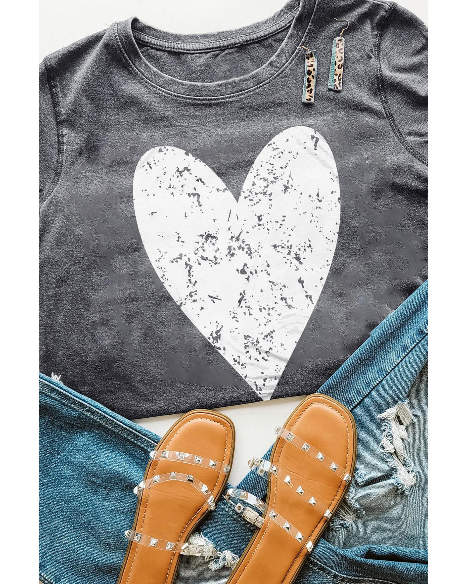 Azura Exchange Heart Graphic Print T-Shirt - L Main image