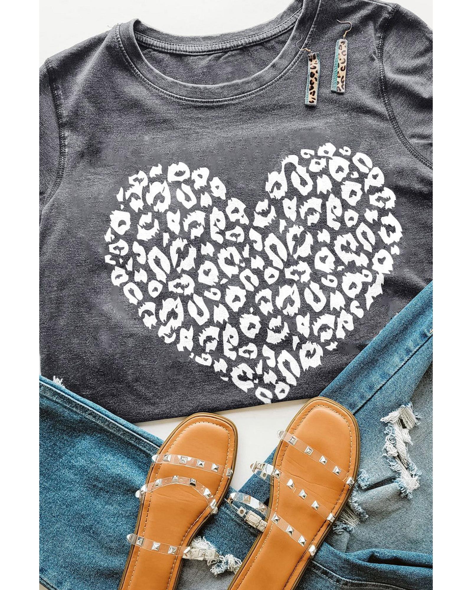 Azura Exchange Leopard Kiss Print Valentines Heart Graphic Tee - M Main image