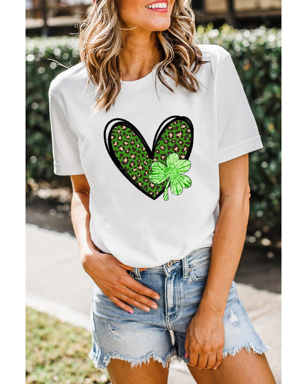 Azura Exchange Leopard Heart Shaped Print Crewneck Graphic Tee - XL