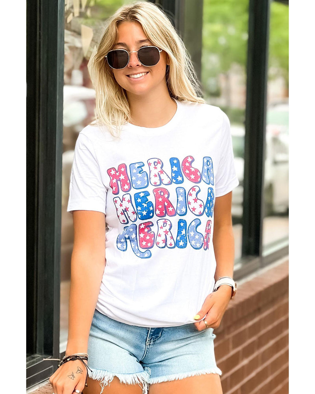 Azura Exchange Graphic Tee with MERICA Flag Element - XL