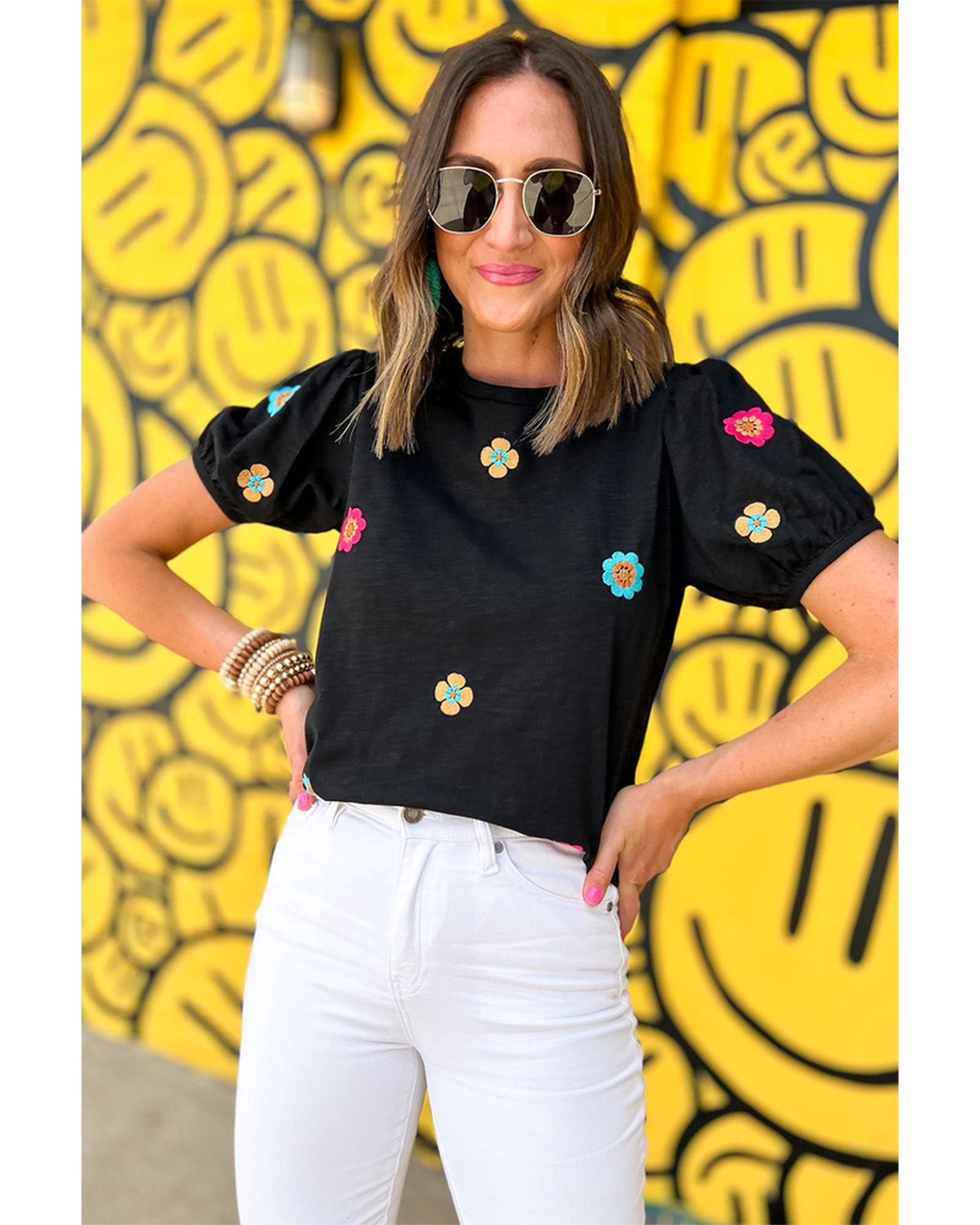Azura Exchange Embroidered Flower Short Sleeve Tee - M Secondary image