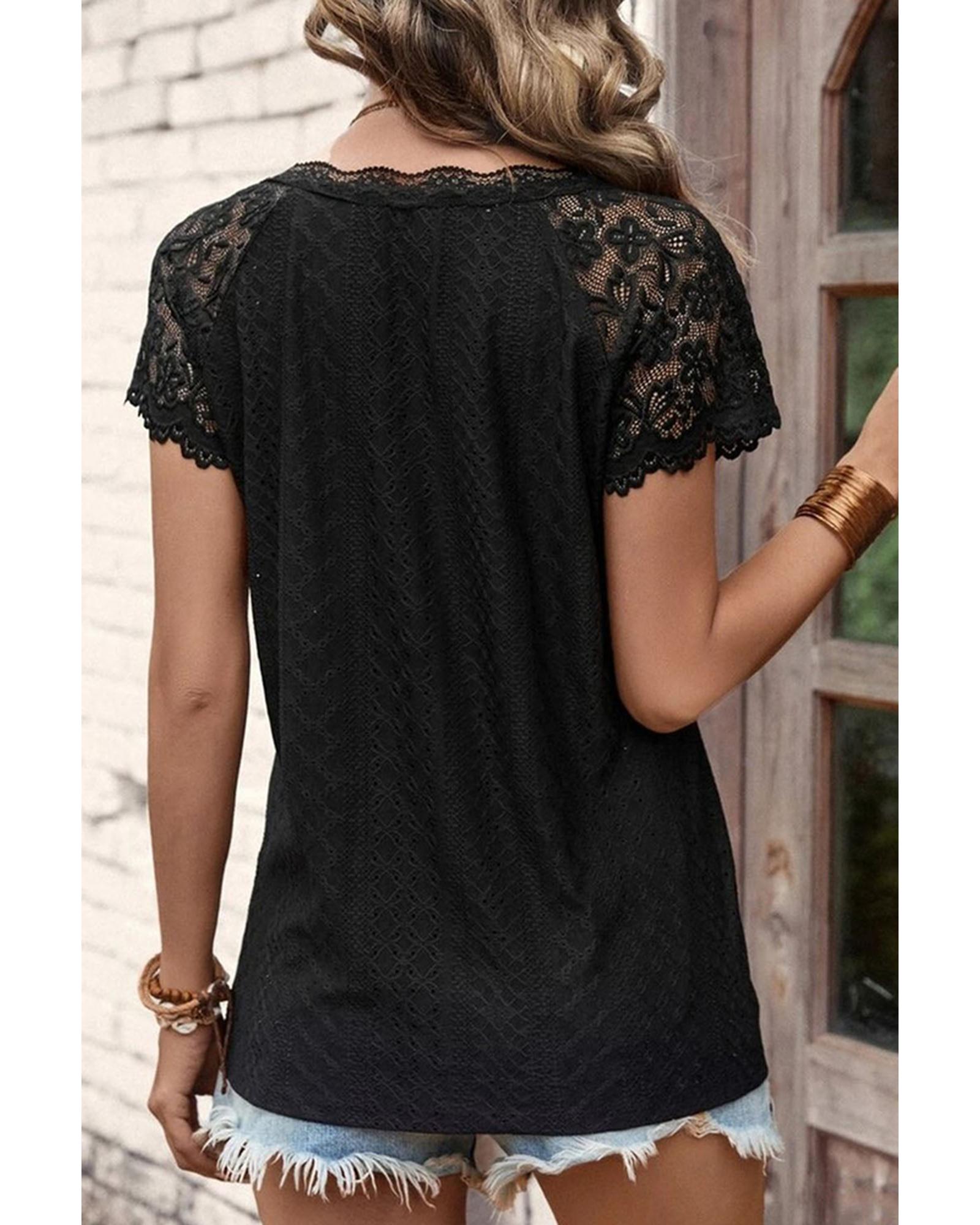 Azura Exchange Short-Sleeve Scalloped V-Neck Top - M Secondary image