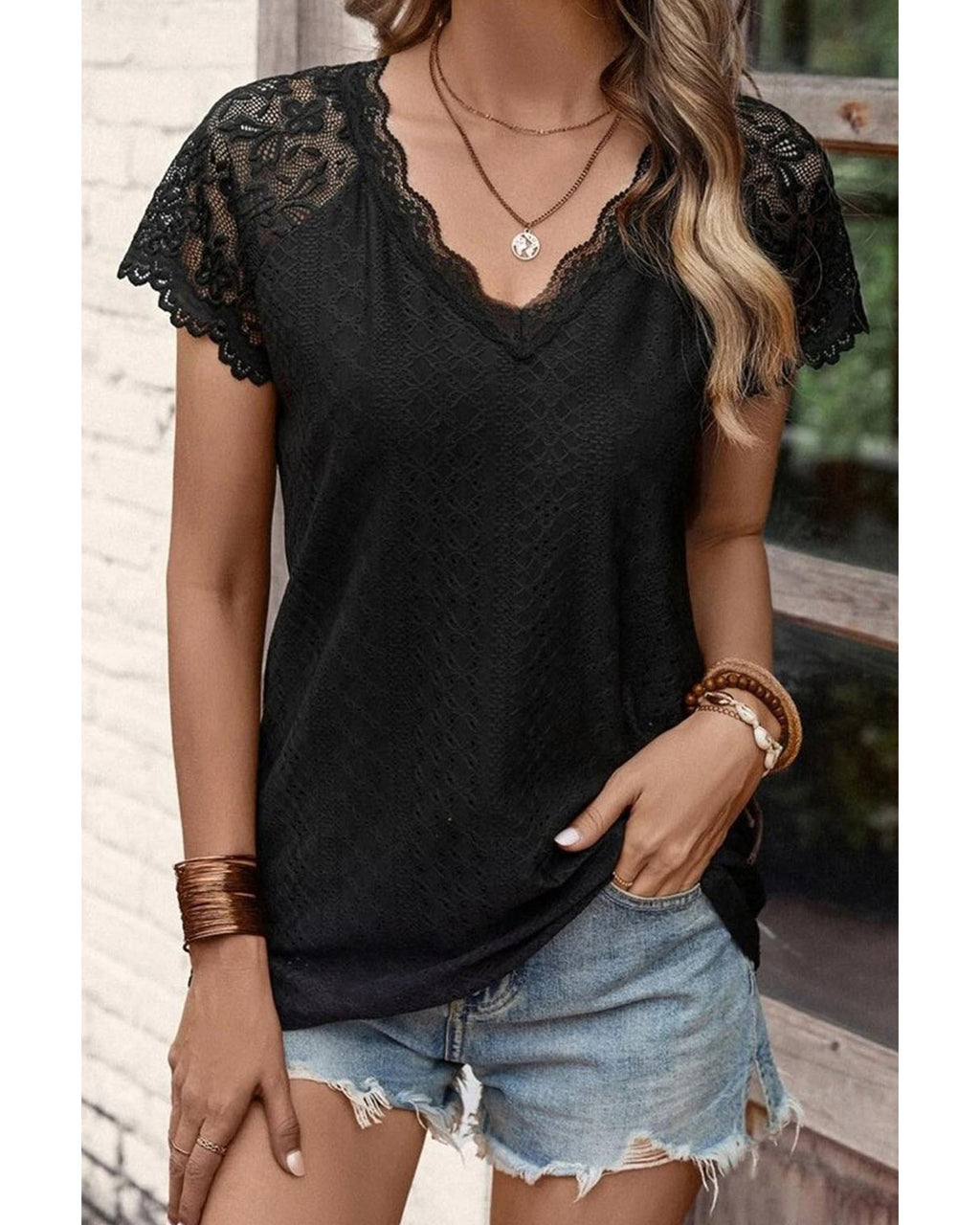 Azura Exchange Short-Sleeve Scalloped V-Neck Top - M