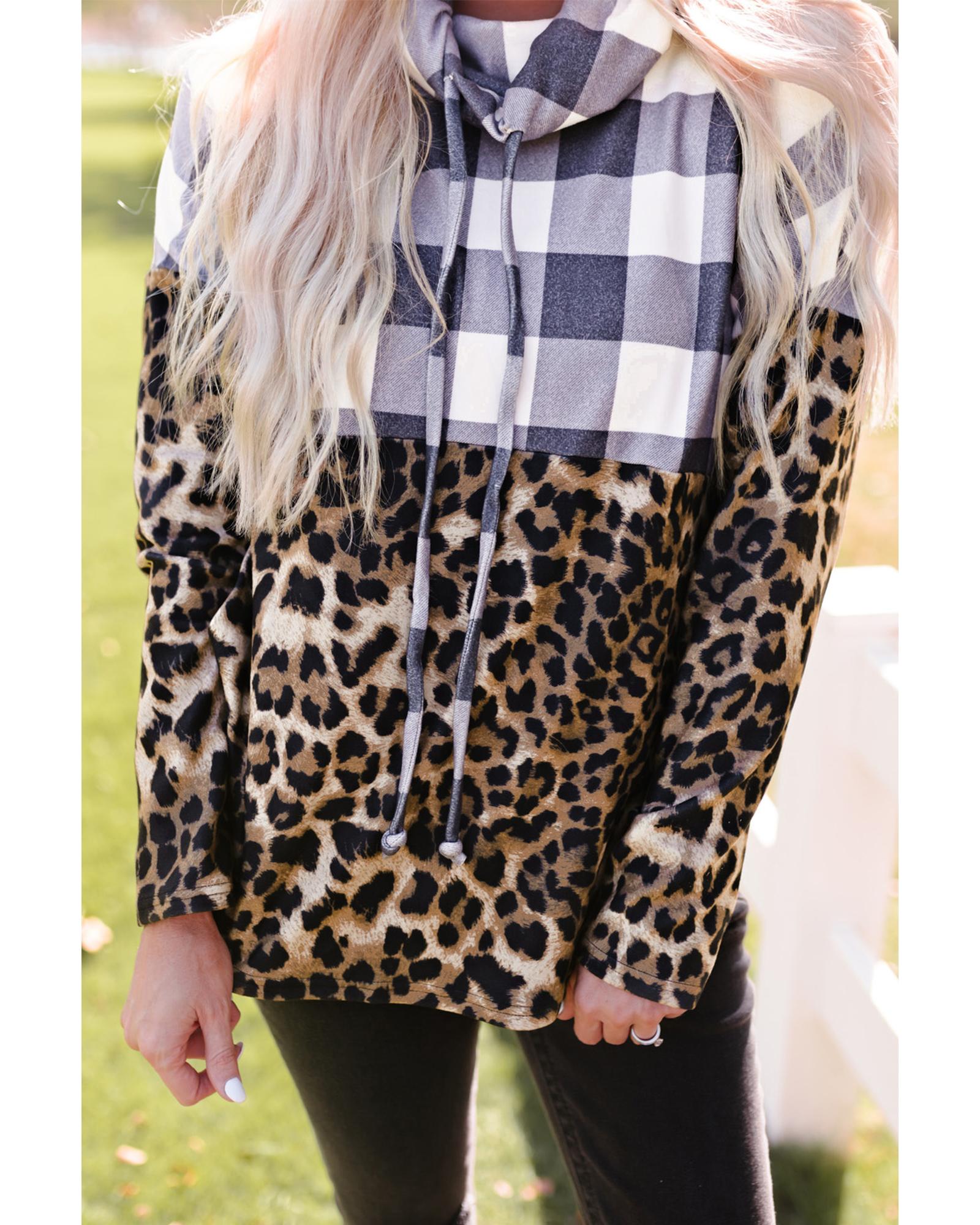 Azura Exchange Patchwork Cowl Neck Sweatshirt - L Main image