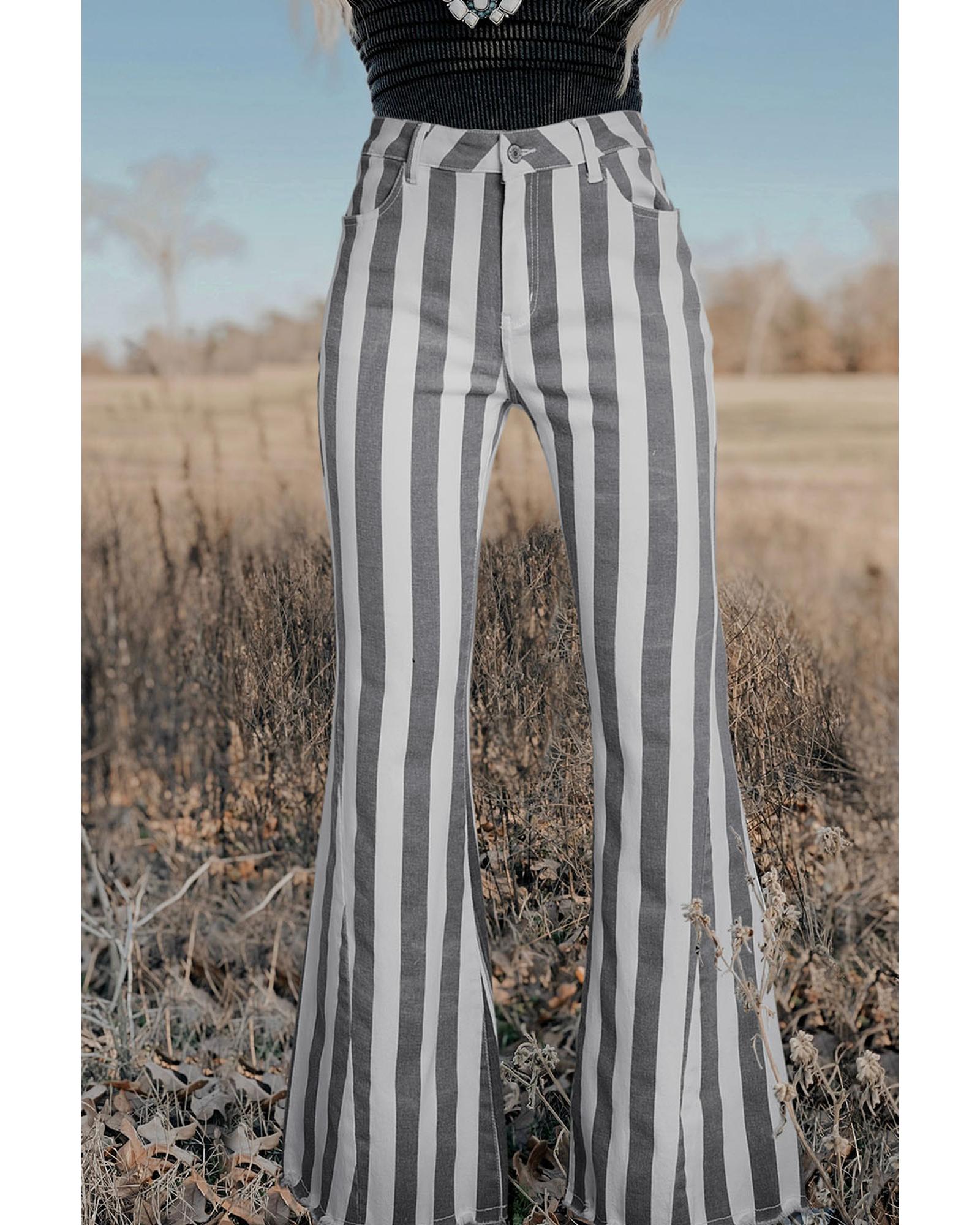 Azura Exchange Star Embellished Western Flare Jeans - 16 US Secondary image