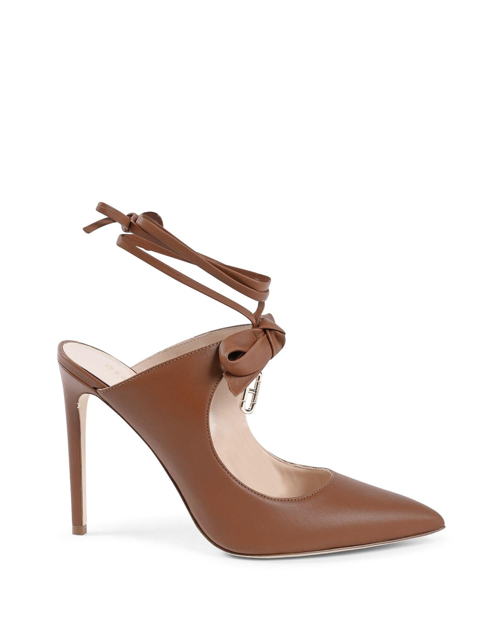 Chic Leather Pointed-Toe Mule with Bow & Gold Hardware - 39 EU Main image