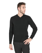 Crown of Edinburgh Cashmere Men's Refined Cashmere V-Neck Sweater in Black - 2XL
