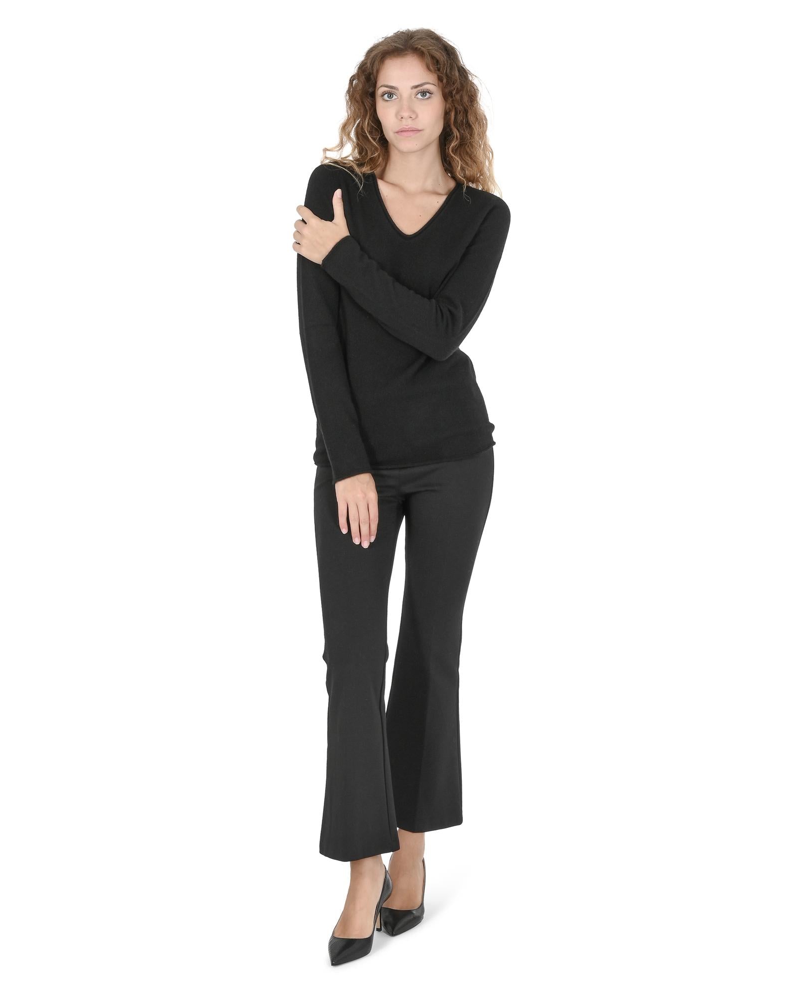 Premium Italian Cashmere V-Neck Sweater - 42 EU Secondary image