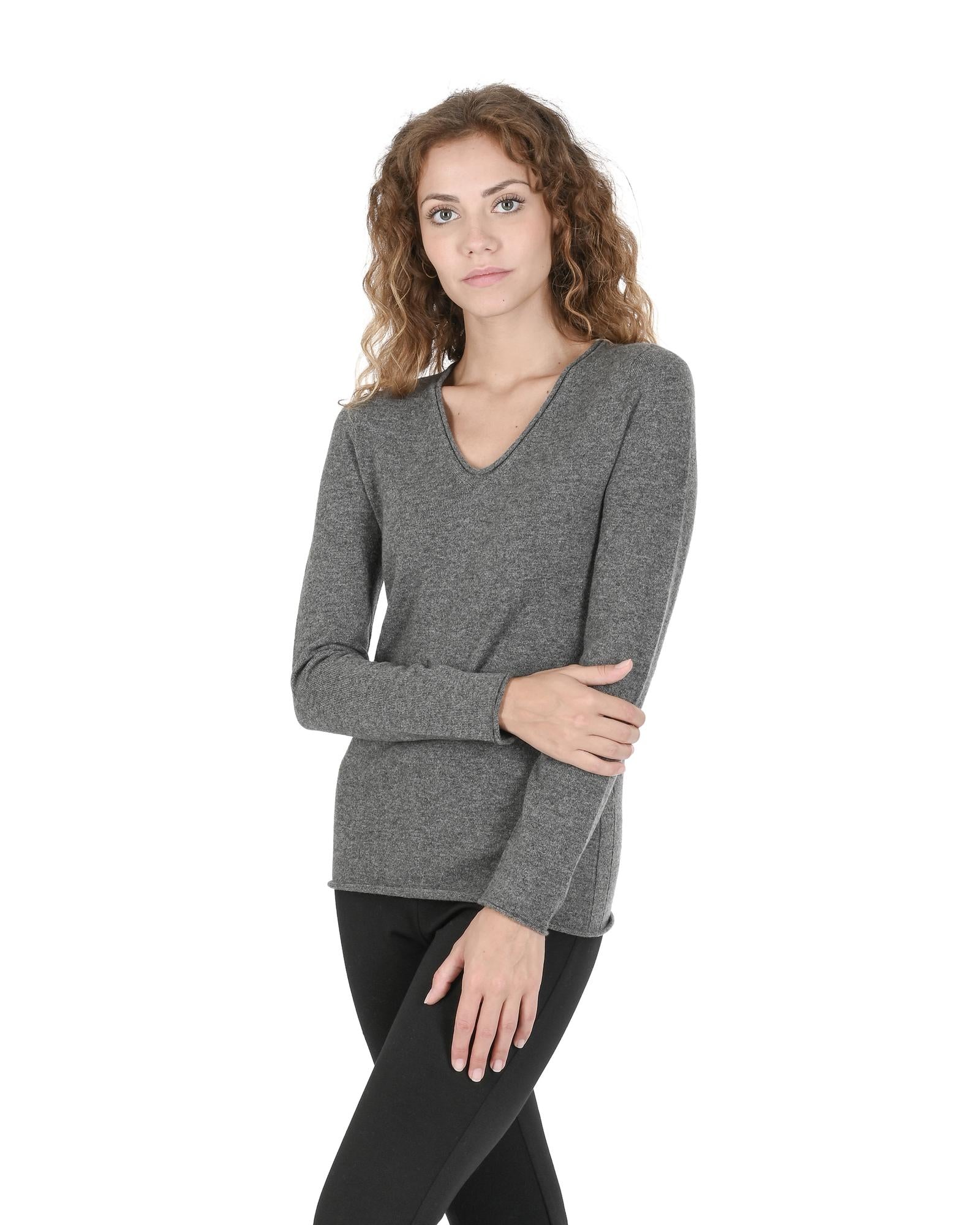 Crown of Edinburgh Cashmere Women's Cashmere V-Neck Sweater for Women in Grey - 42 EU Secondary image