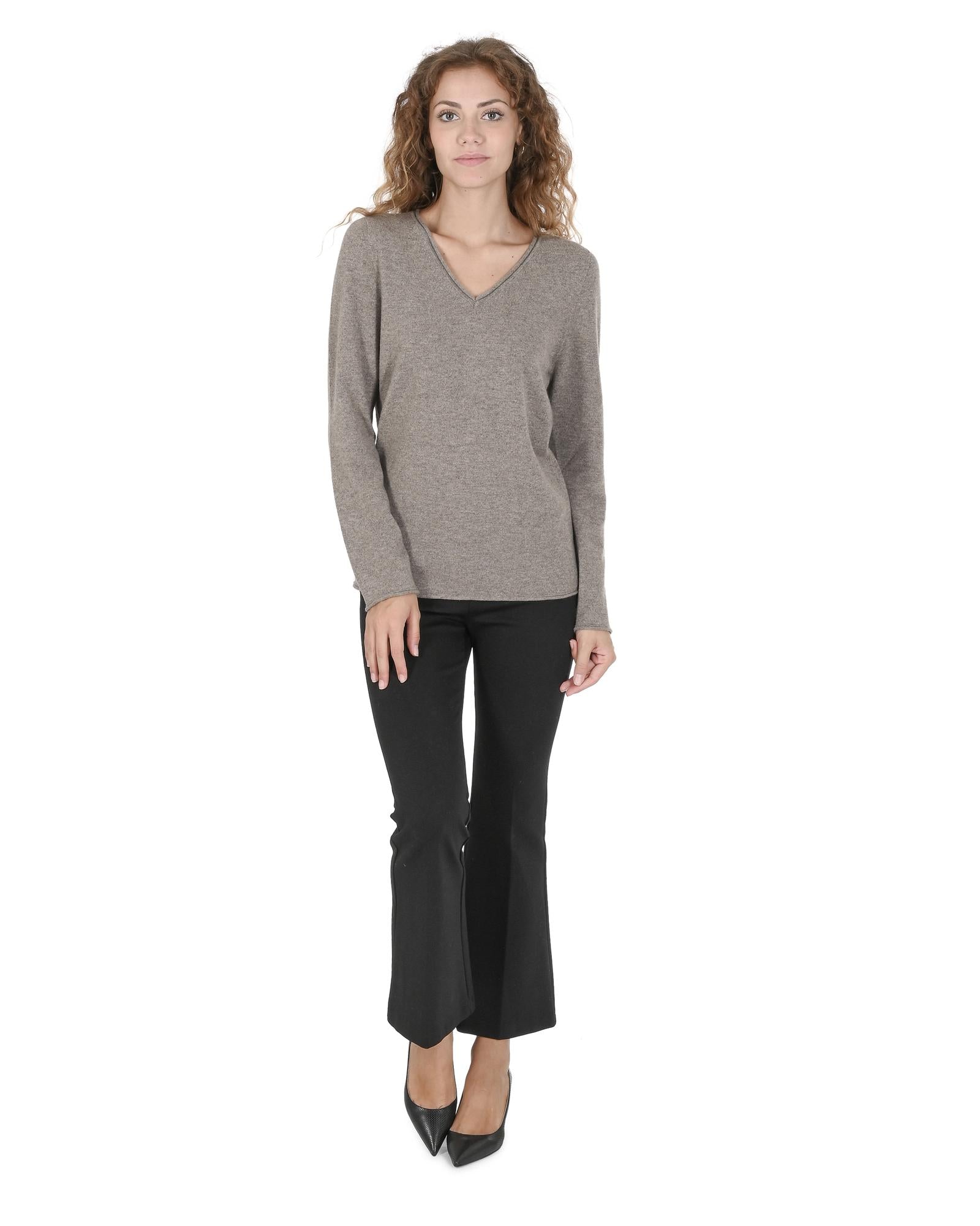 Crown of Edinburgh Cashmere Women's Premium Cashmere V-Neck Sweater in Taupe - 40 EU Secondary image