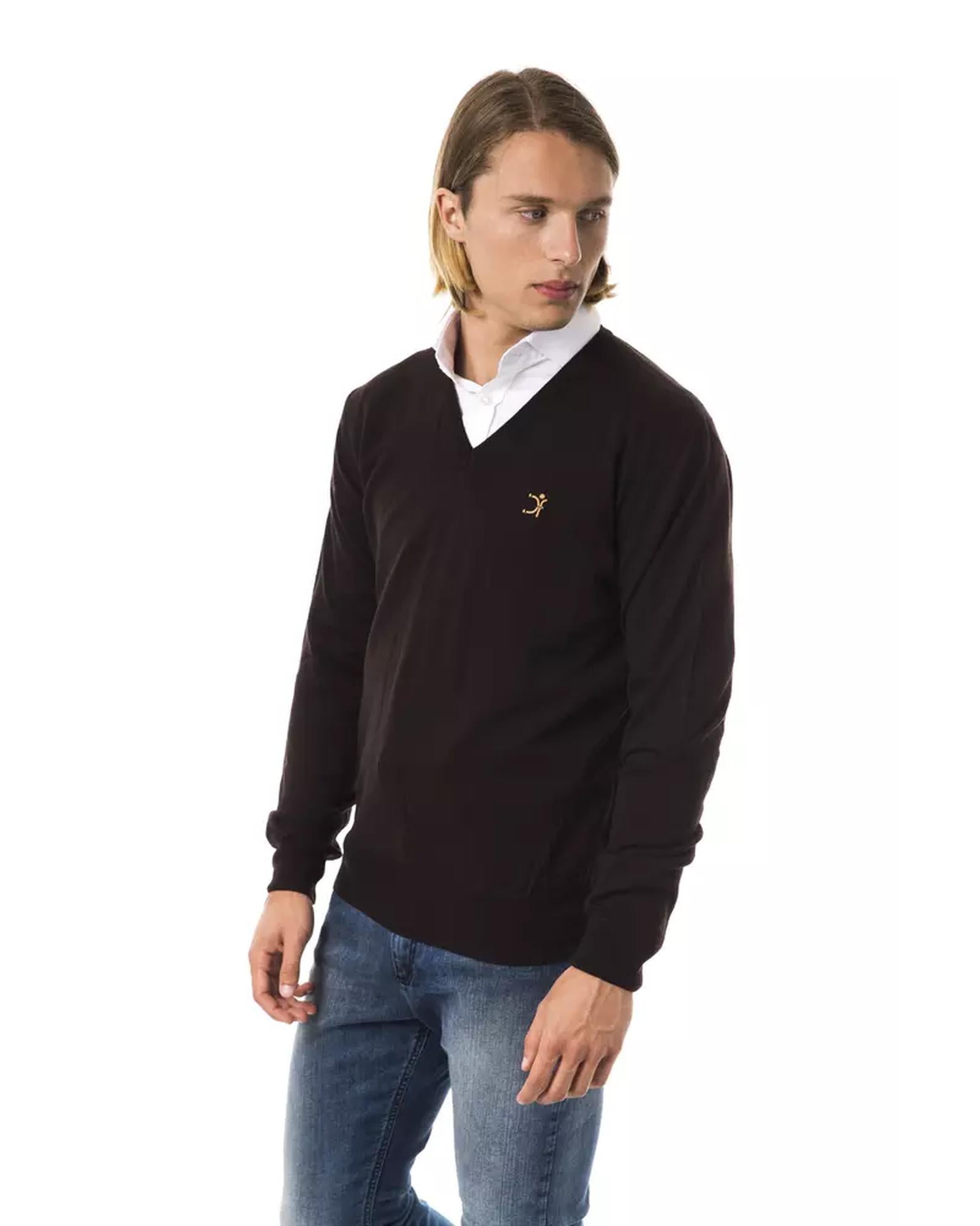Embroidered V-neck Sweater in Extrafine Wool Merinos L Men Secondary image