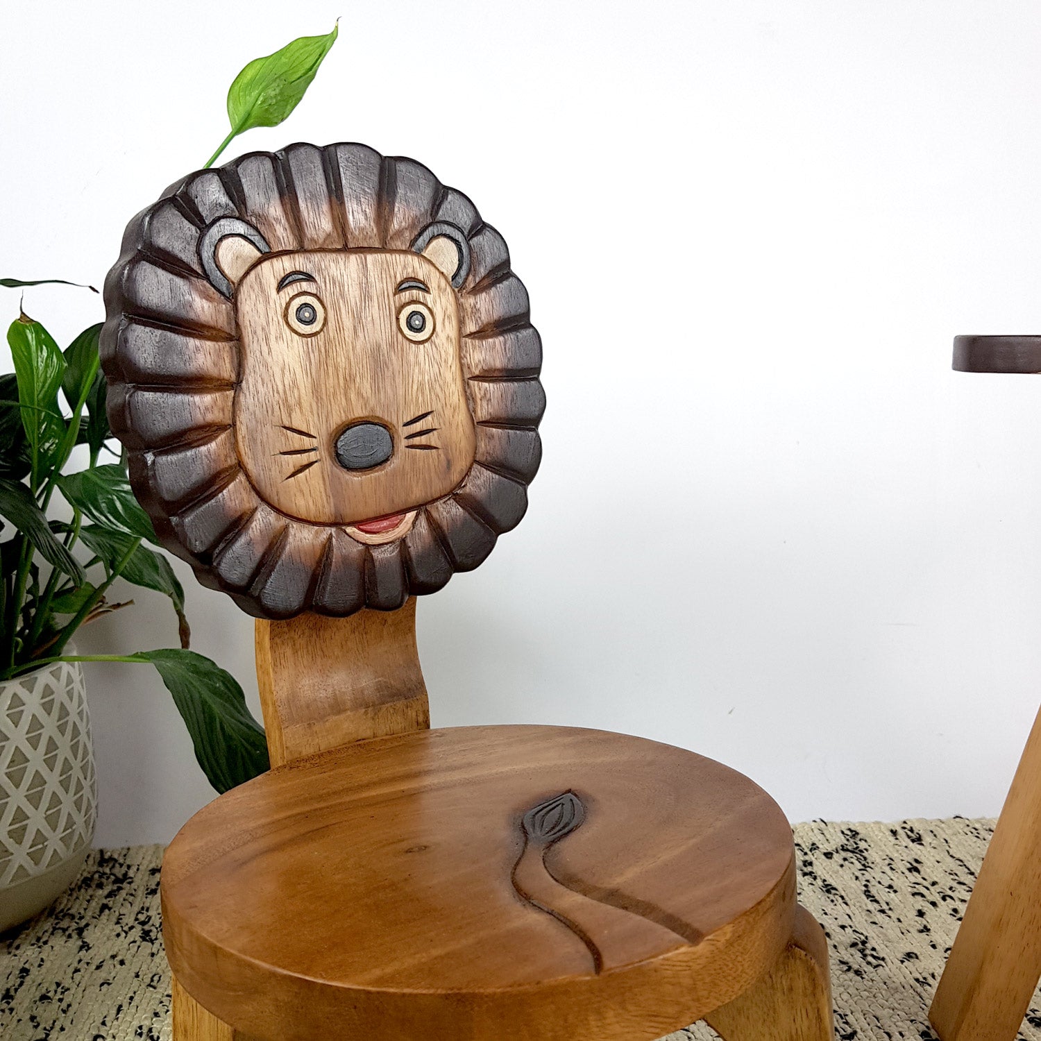 Kids Wooden Chair Lion Main image