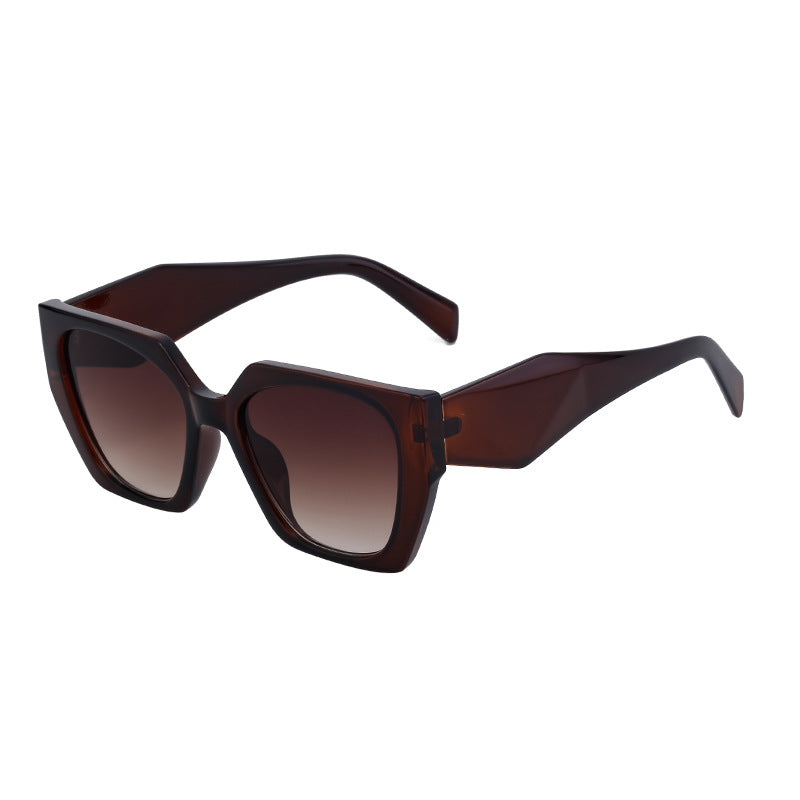 Bold Oversized Brown Frame Sunglasses | UV400 Designer Fashion Shades Main image