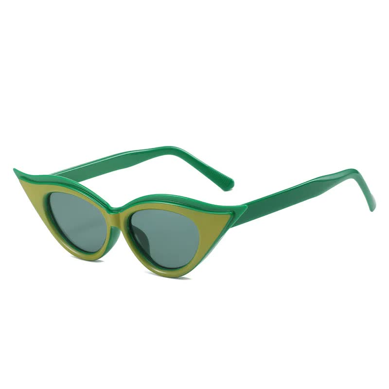 Retro Cat-Eye Sunglasses - Stylish Green Vintage Frames for Women Main image