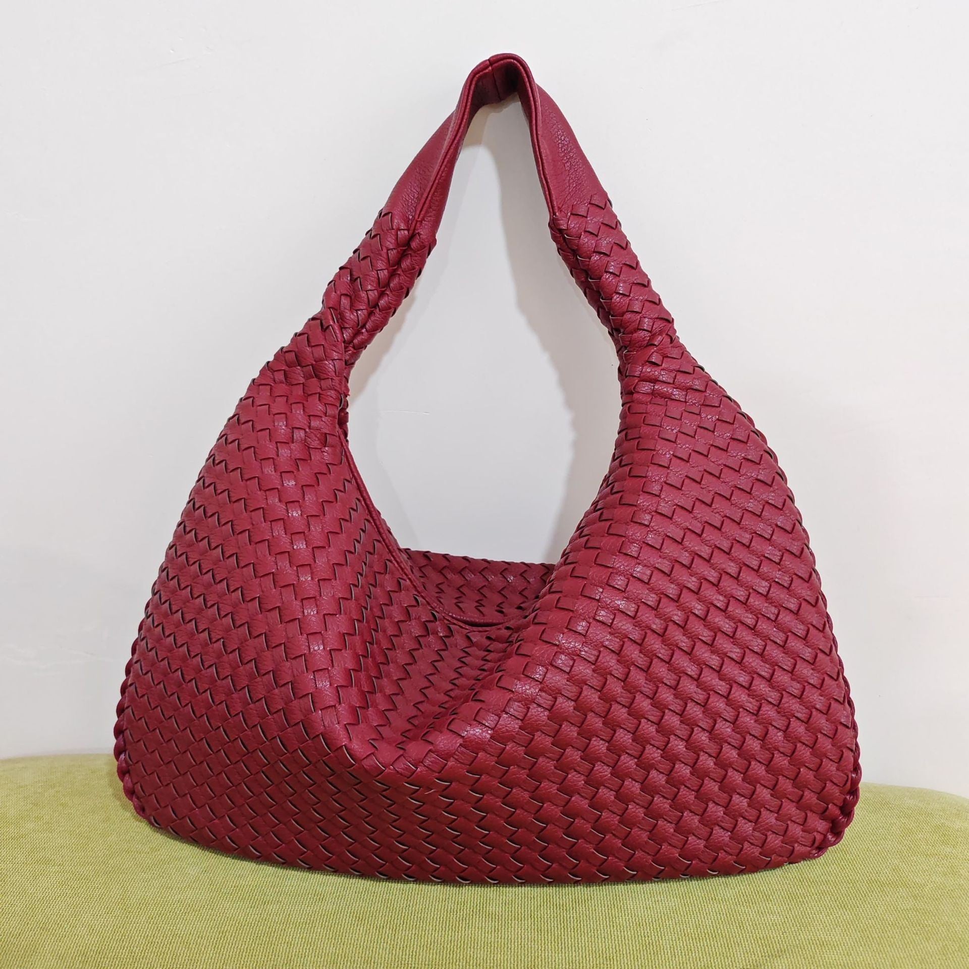 Elegant Woven PU Leather Hobo Bag - Soft Shoulder Tote 47*32cm (Wine red) Main image
