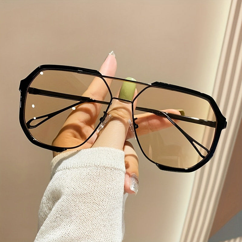 Black Frame Champagne Unisex Oversized Aviator Metal Frame Sunglasses - Retro Fashion Eyewear with AC Lenses Main image