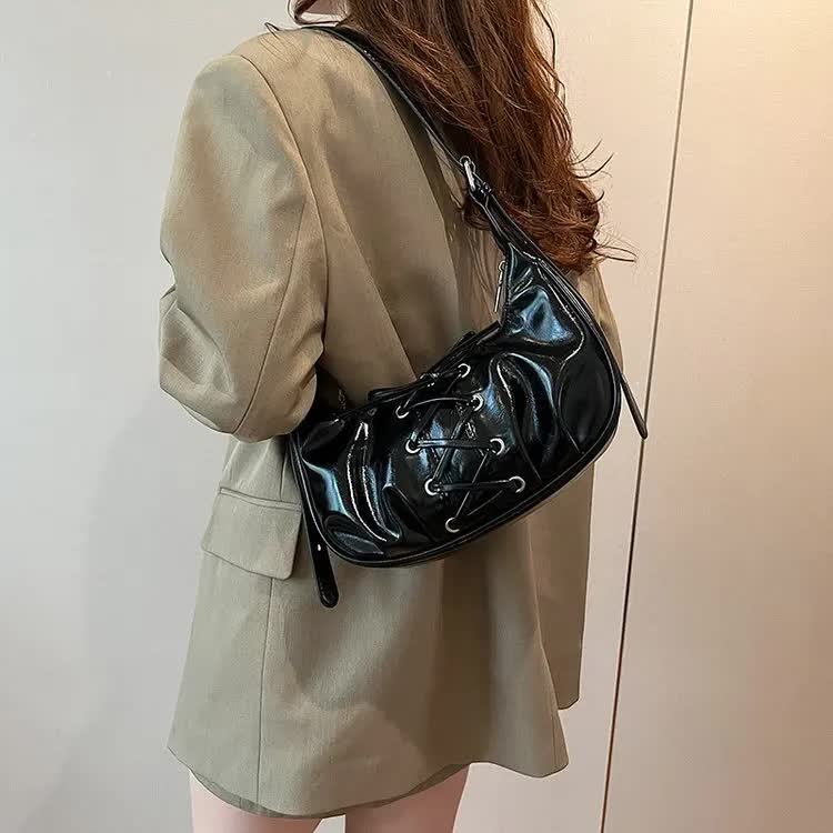 Black Elegant Bowknot Design Shoulder Bag - Chic Underarm Dumpling Bag for Trendy Looks Main image