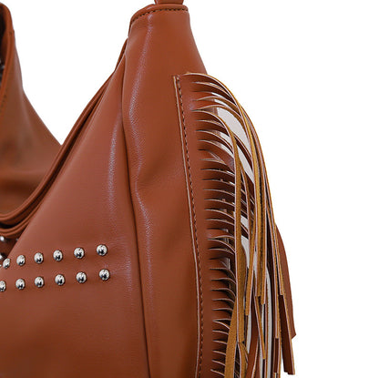 Black Trendy Rivet Fringe Shoulder Bag ��� Large Capacity Soft Leather Handbag for Women, Perfect for Travel and Leisure