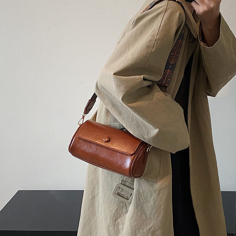 Brown Vintage PU Leather Shoulder Bag with Adjustable Strap - Compact and Stylish Main image