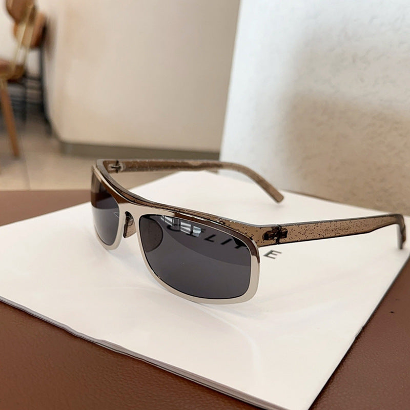 Grey lenses with brown rim Trendy Curved Sunglasses ��� Cat Eye Design UV Protection Stylish Glare-Blocking Shades Main image