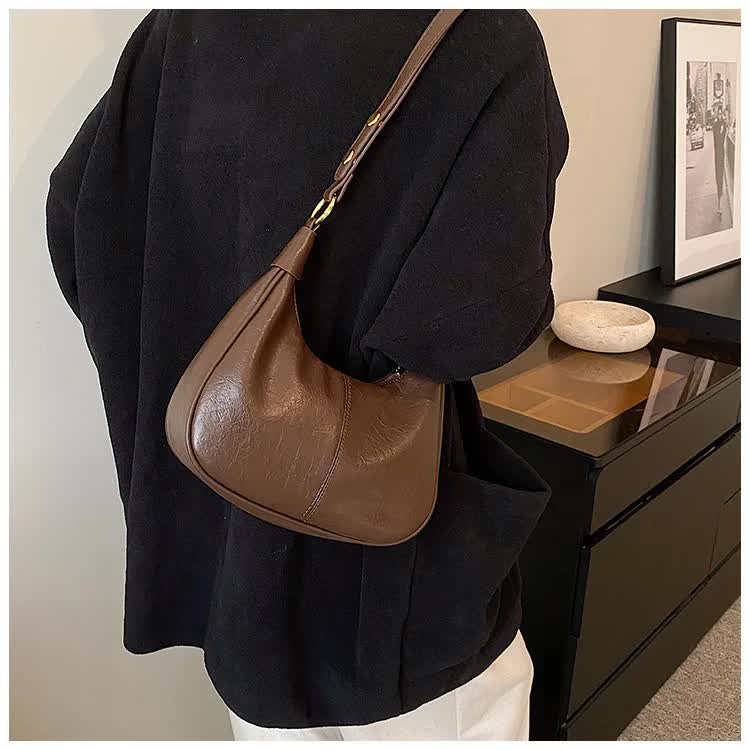 Brown Vintage PU Leather Shoulder Bag - Women's Simple and Stylish Tote Bag for Commuting and Casual Use Secondary image