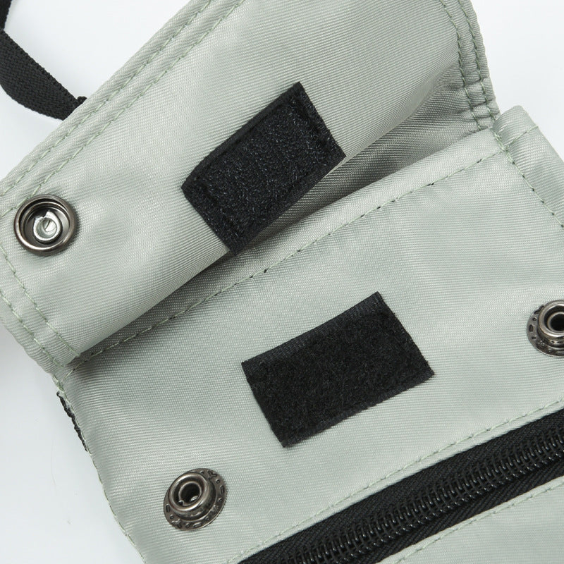 Grey Water-Resistant Nylon Crossbody Phone Bag ��� Compact Travel Wallet & Card Holder for Men and Women(Mobile phones and cards are shooting props, not included)