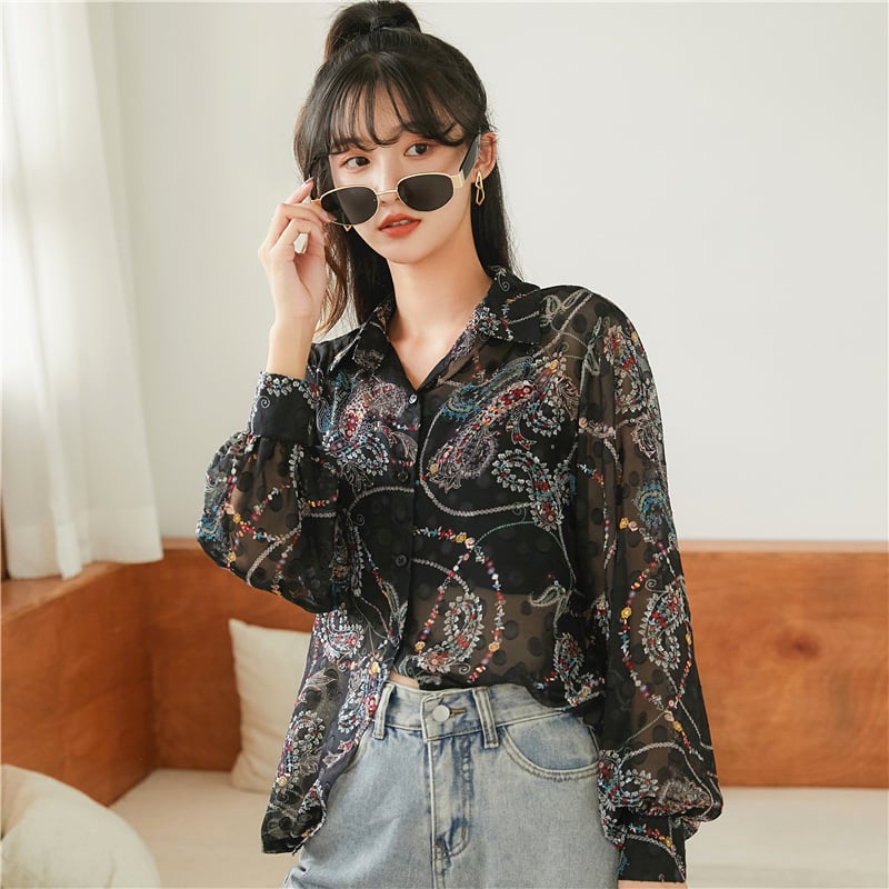 Women's Lapel Lantern Sleeve Shirt
