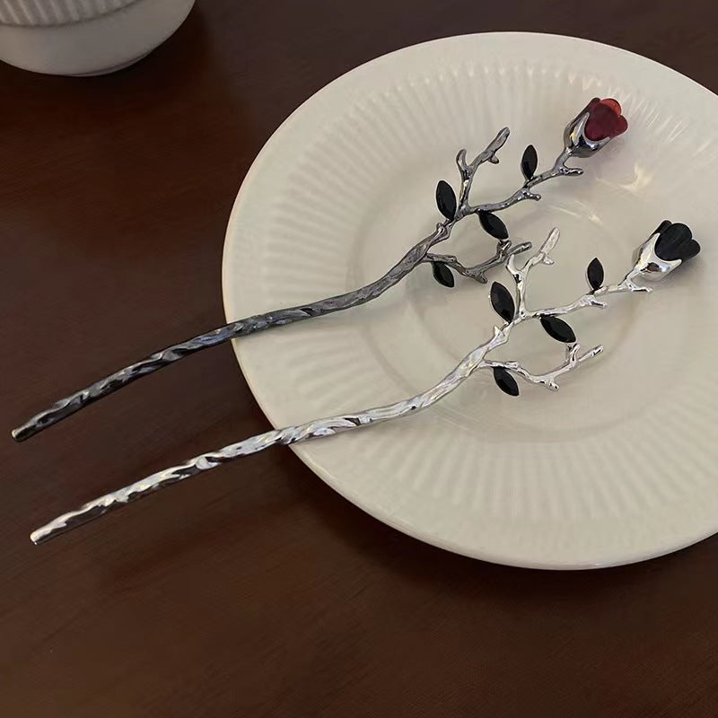 Elegant Red and Black Roses Retro Chinese Hairpin