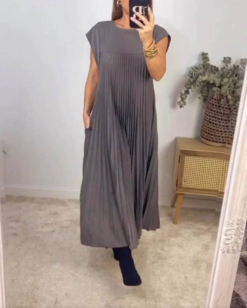 Women's Pleated Maxi Dress